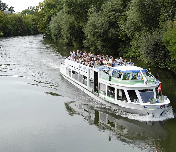 Personenschiff "Stadt Bamberg" auf dem Linken Regnitzarm in Bamberg