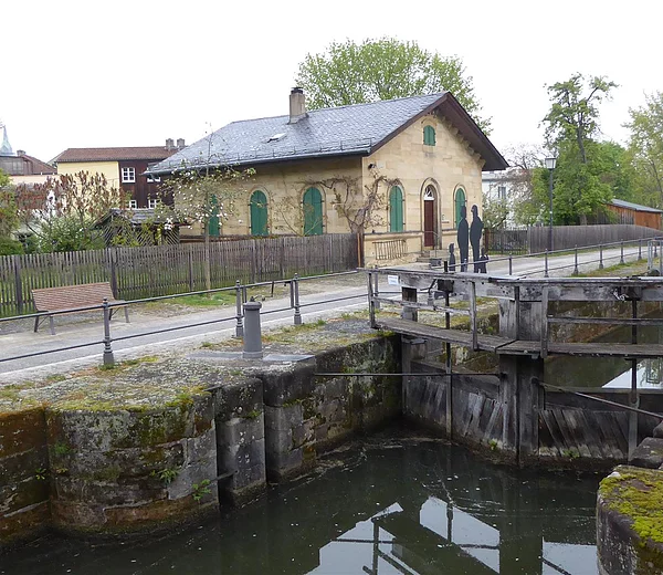 Schleuse 100 bei Bamberg mit Zugbrücke.