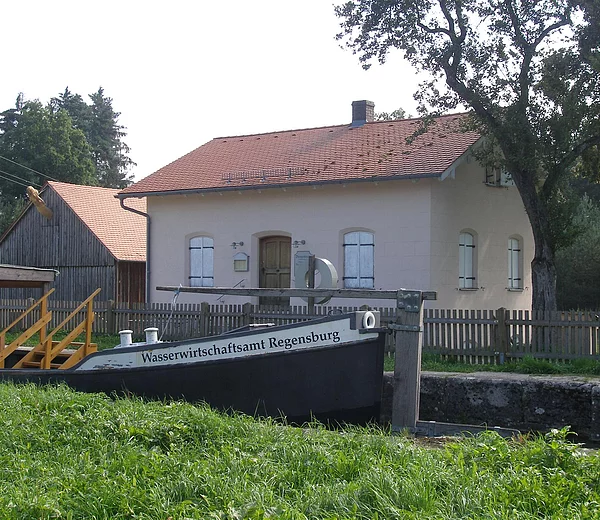 Triedelschiff Alma Viktoria bei der Schleuse 25 bei Mühlhausen