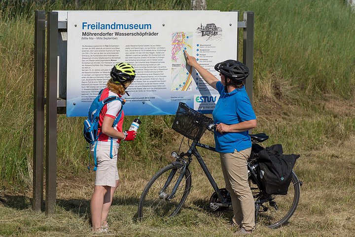 Infotafel Wasserschöpfräder bei Möhrendorf. Foto: Markus Hammerich/Frankentourismus