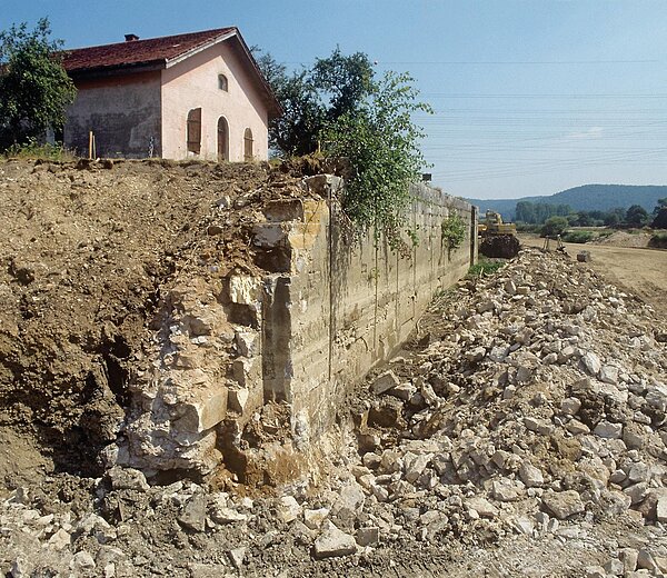 Zerstörung der Schleuse 13 bei Dietfurt wegen des Neubaus des Main-donau-kanals
